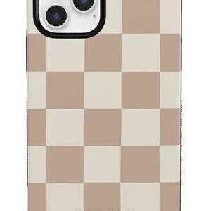 Casely Checkered Phone Case - Tan and Cream “Fit Check”
